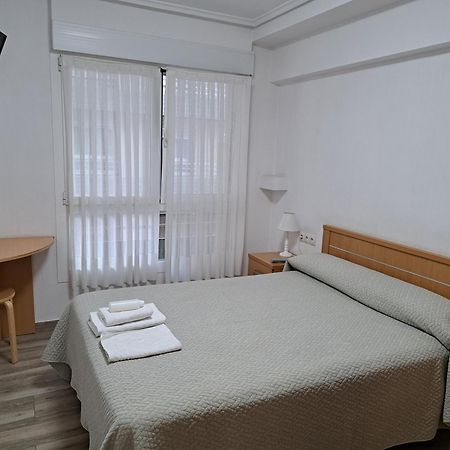 Pension Iruna Santurtzi ภายนอก รูปภาพ