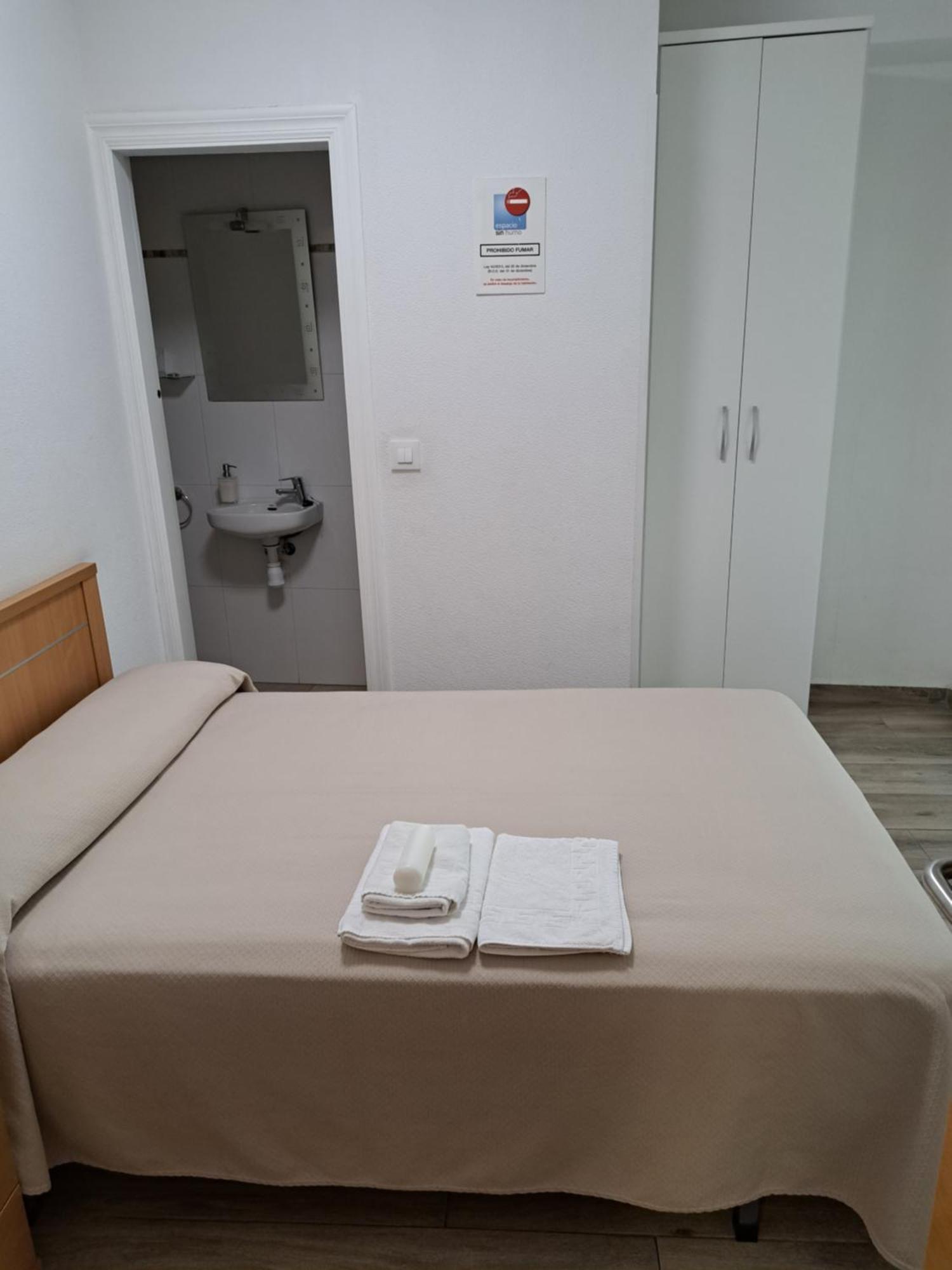 Pension Iruna Santurtzi ภายนอก รูปภาพ