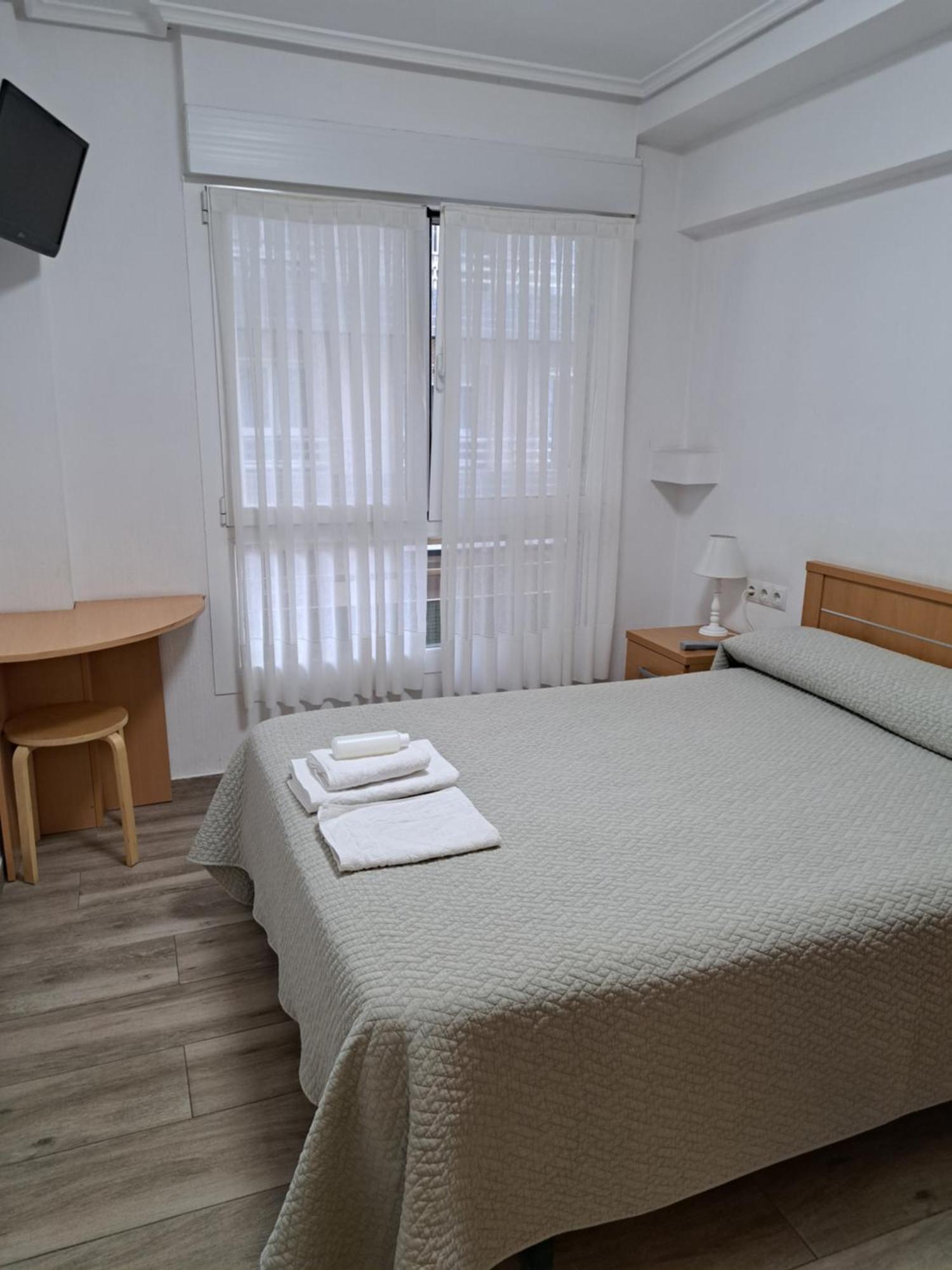 Pension Iruna Santurtzi ภายนอก รูปภาพ