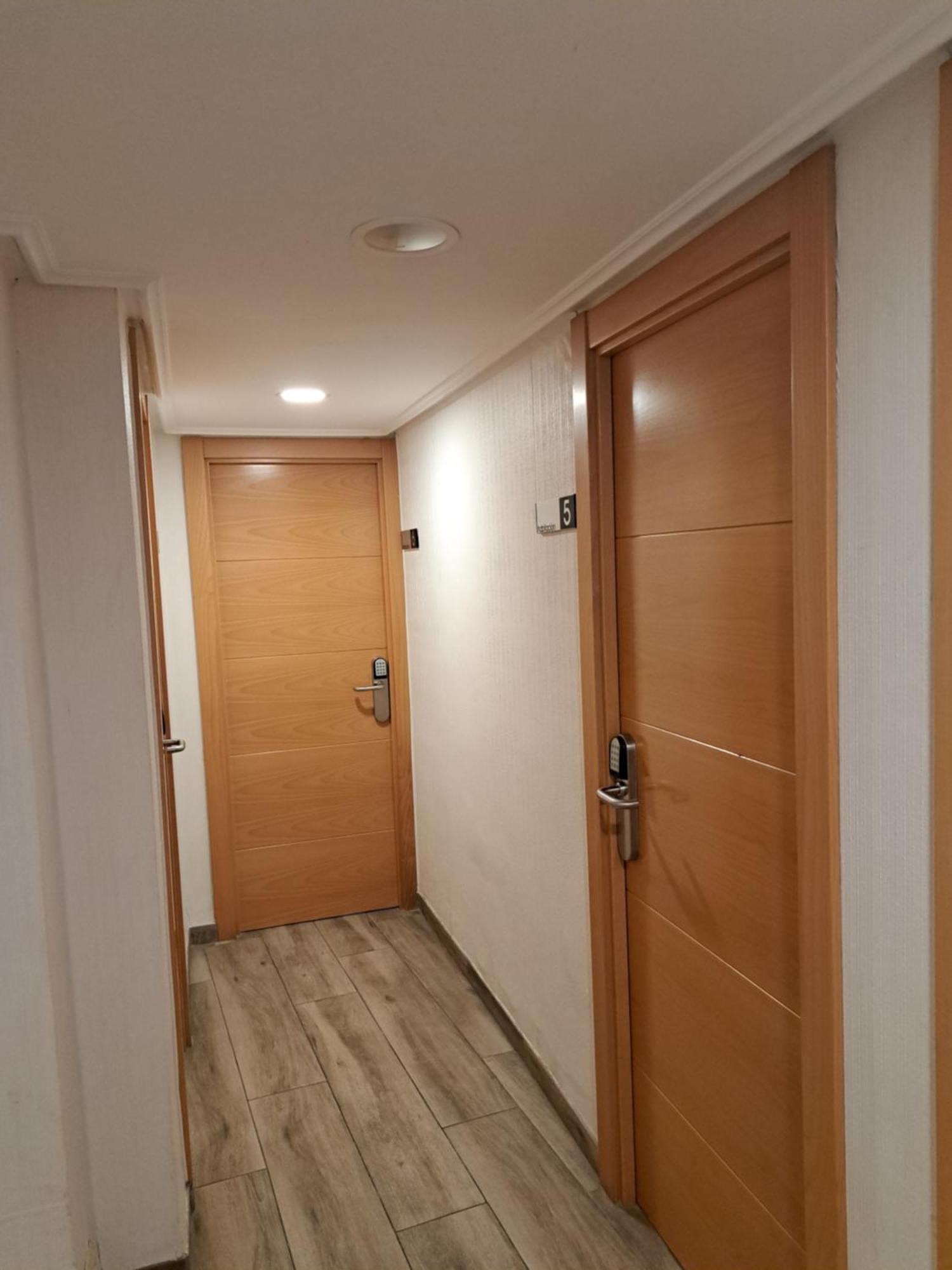 Pension Iruna Santurtzi ภายนอก รูปภาพ