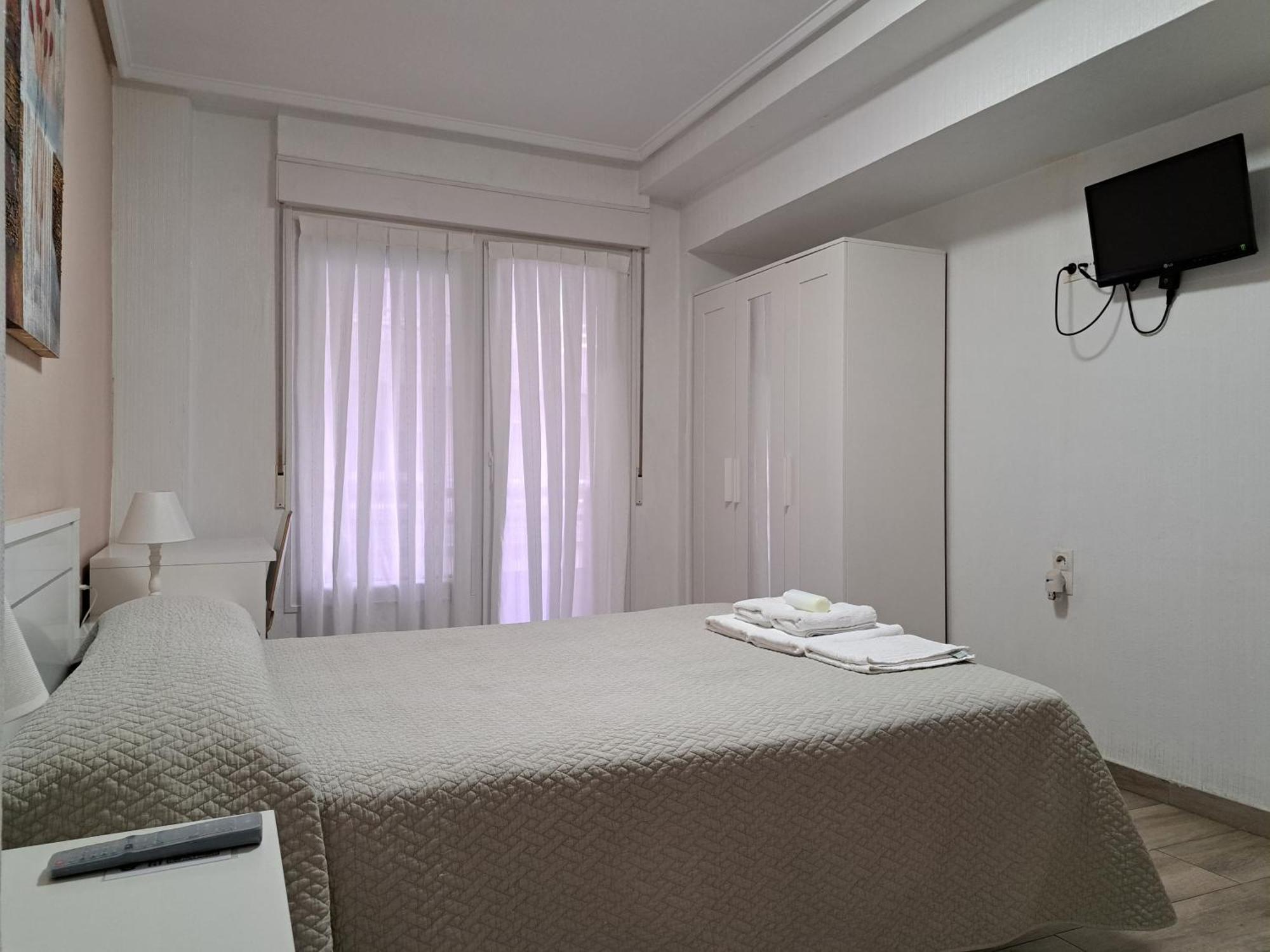 Pension Iruna Santurtzi ภายนอก รูปภาพ