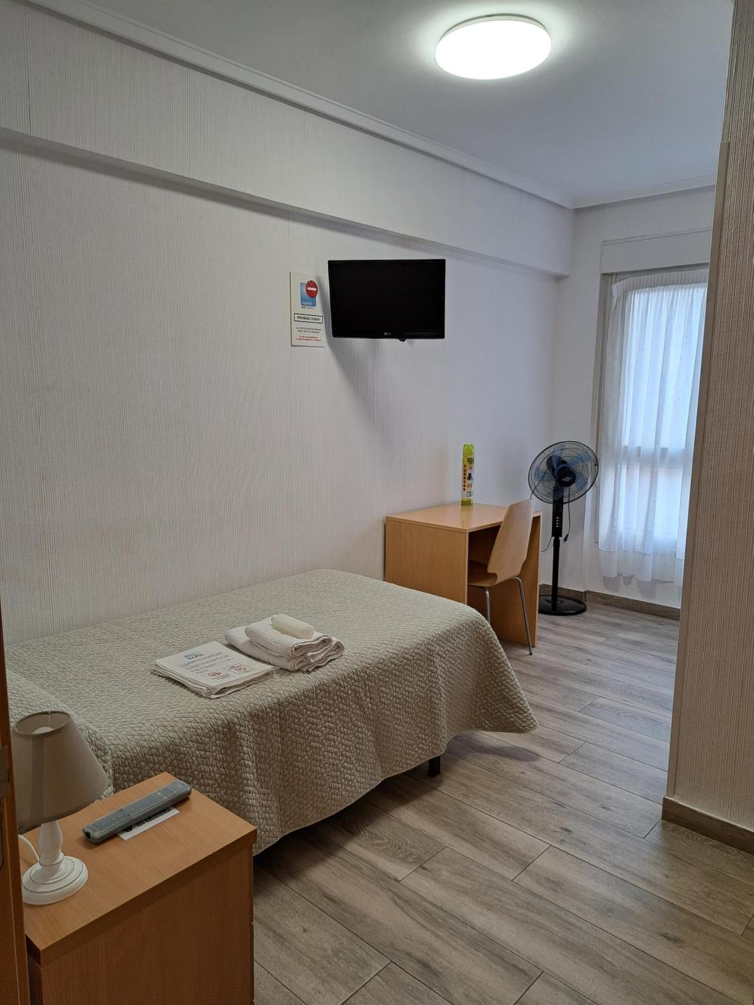 Pension Iruna Santurtzi ภายนอก รูปภาพ