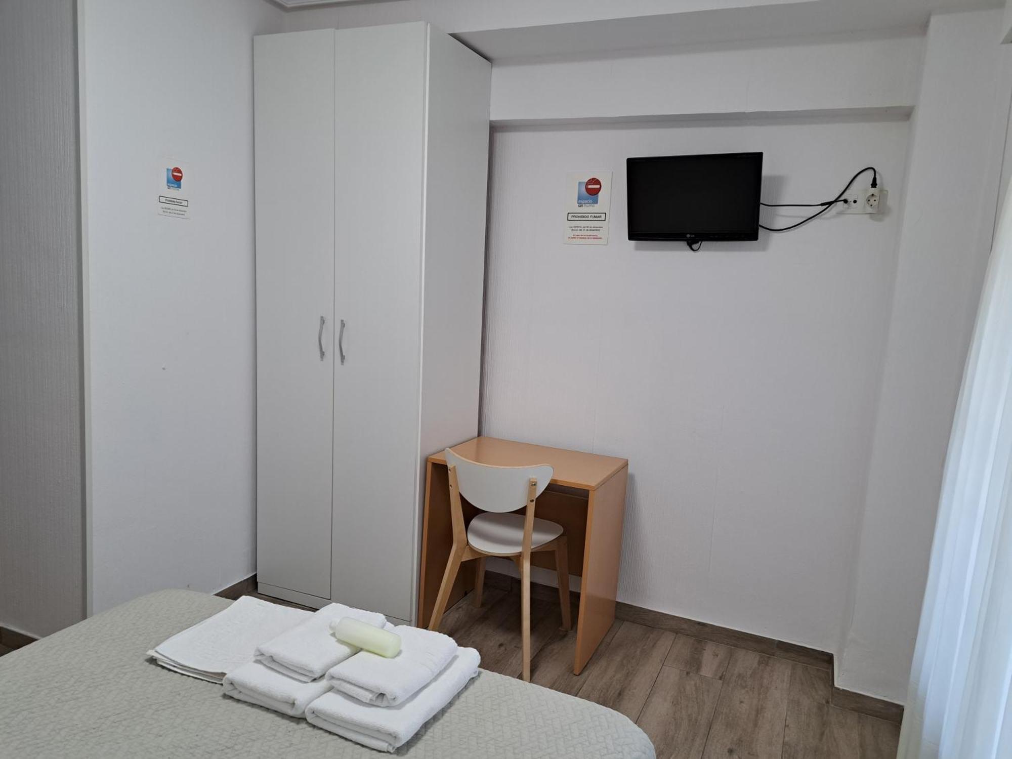 Pension Iruna Santurtzi ภายนอก รูปภาพ