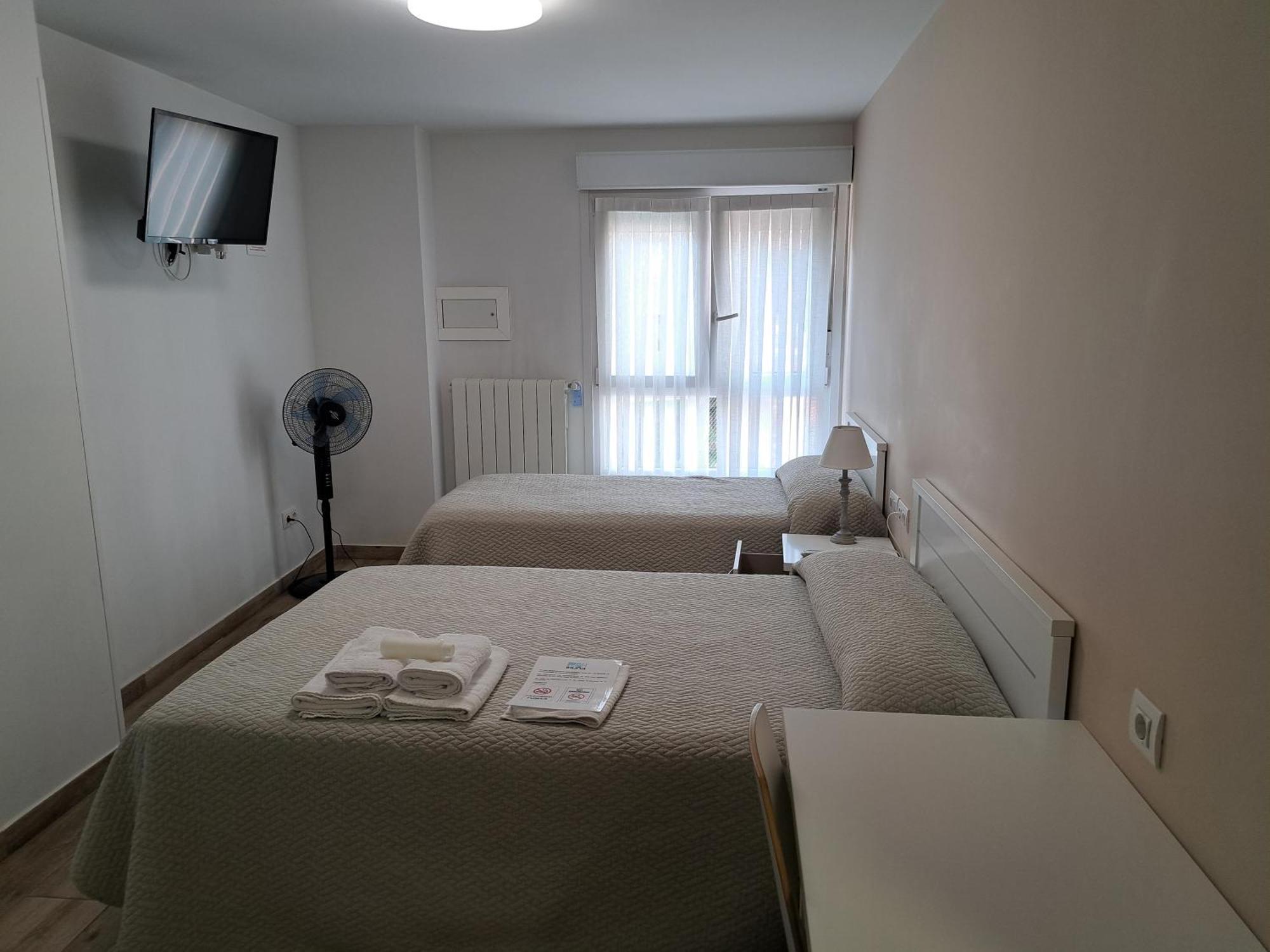 Pension Iruna Santurtzi ภายนอก รูปภาพ