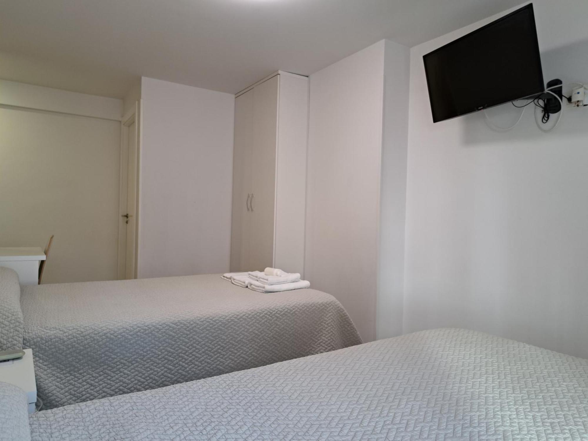 Pension Iruna Santurtzi ภายนอก รูปภาพ