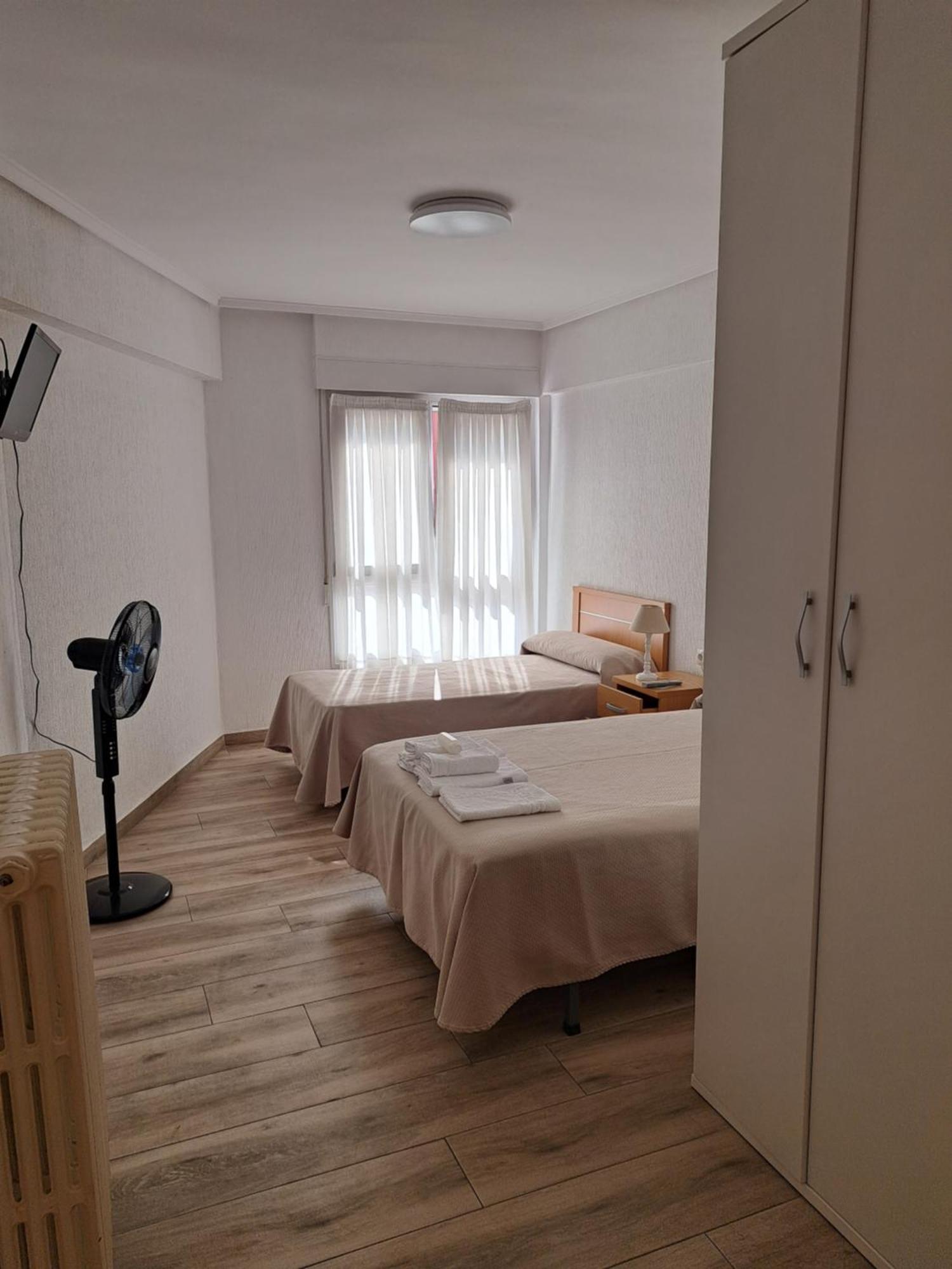 Pension Iruna Santurtzi ภายนอก รูปภาพ