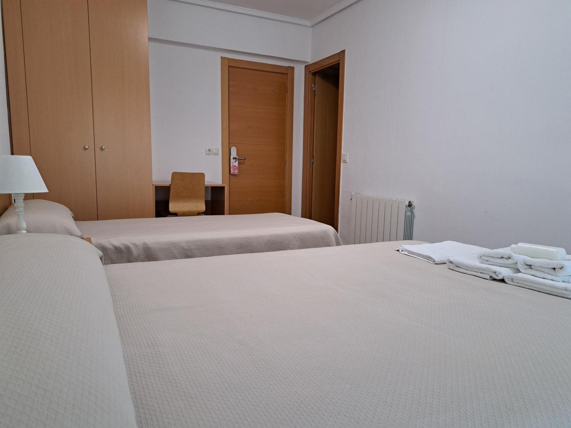 Pension Iruna Santurtzi ภายนอก รูปภาพ