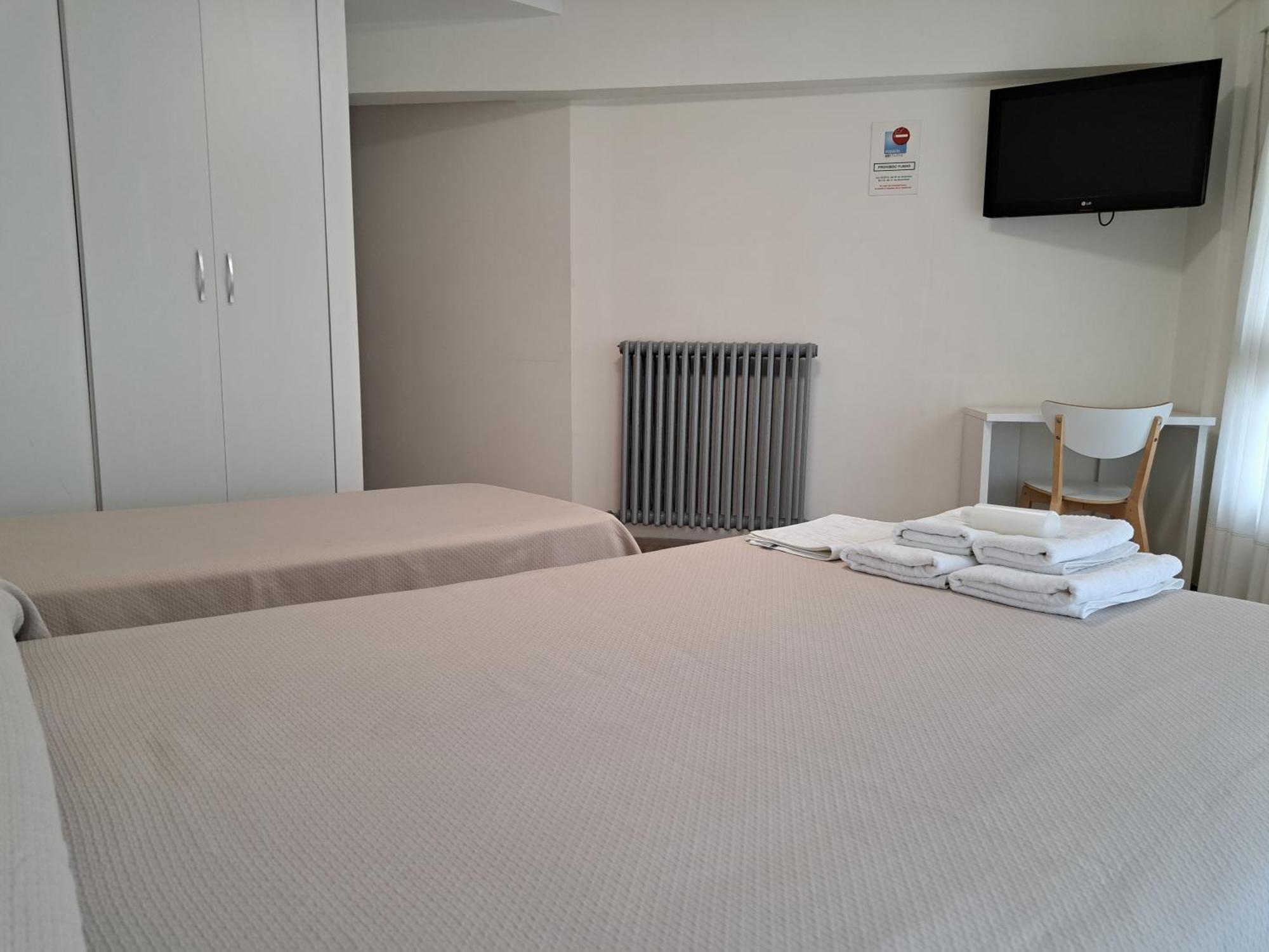 Pension Iruna Santurtzi ภายนอก รูปภาพ