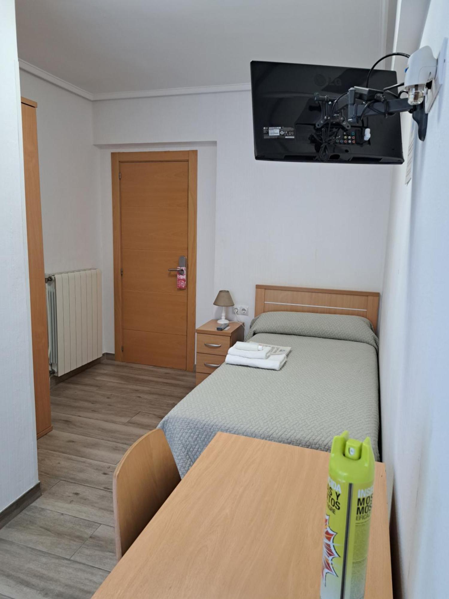 Pension Iruna Santurtzi ภายนอก รูปภาพ
