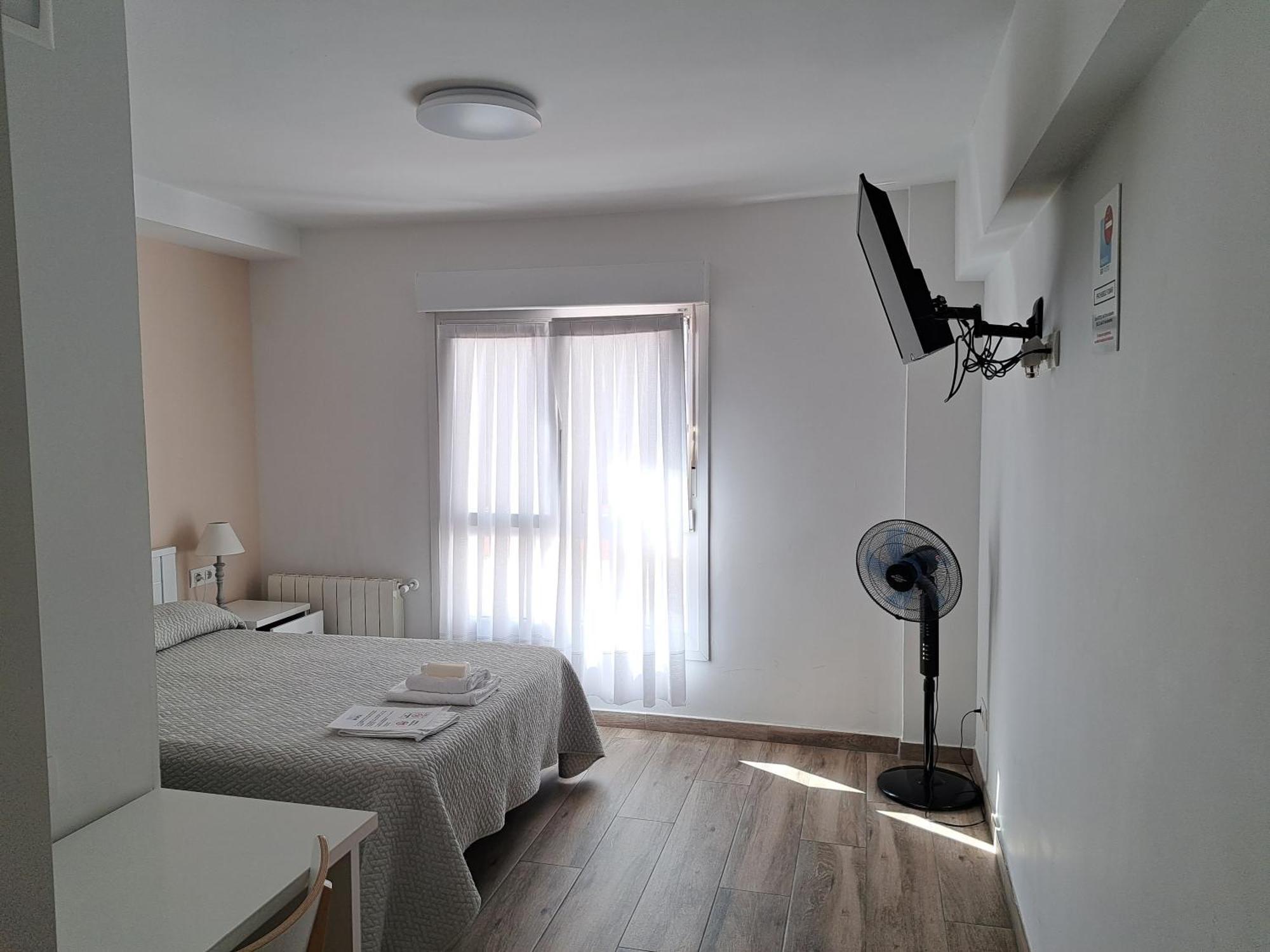 Pension Iruna Santurtzi ภายนอก รูปภาพ