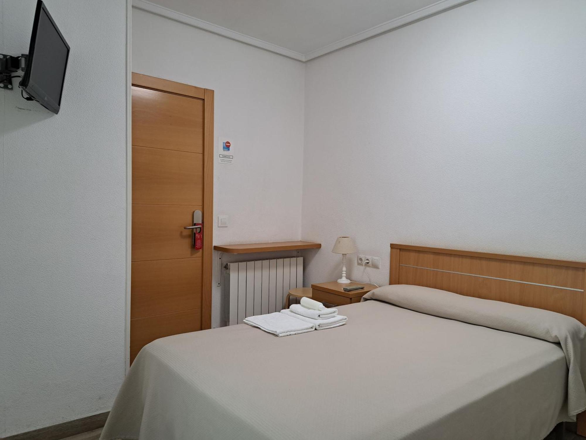 Pension Iruna Santurtzi ภายนอก รูปภาพ