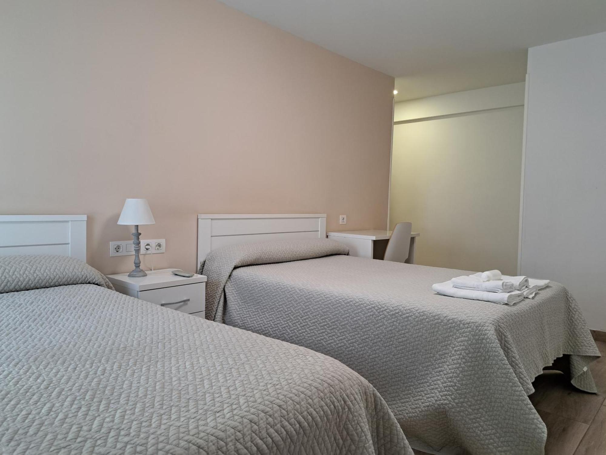 Pension Iruna Santurtzi ภายนอก รูปภาพ