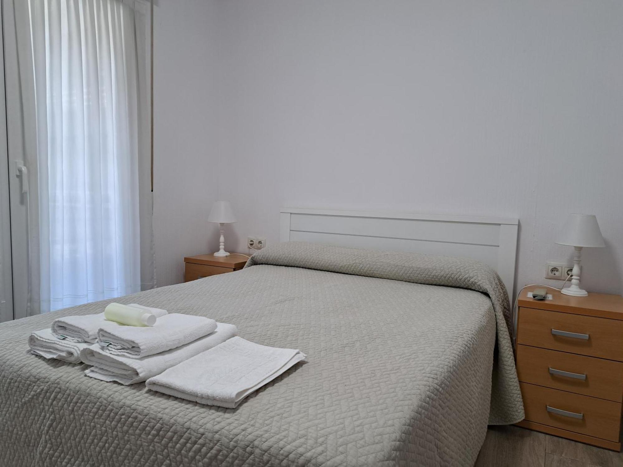 Pension Iruna Santurtzi ภายนอก รูปภาพ