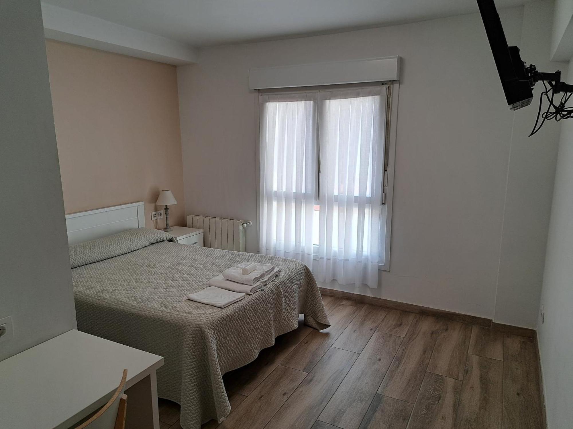 Pension Iruna Santurtzi ภายนอก รูปภาพ