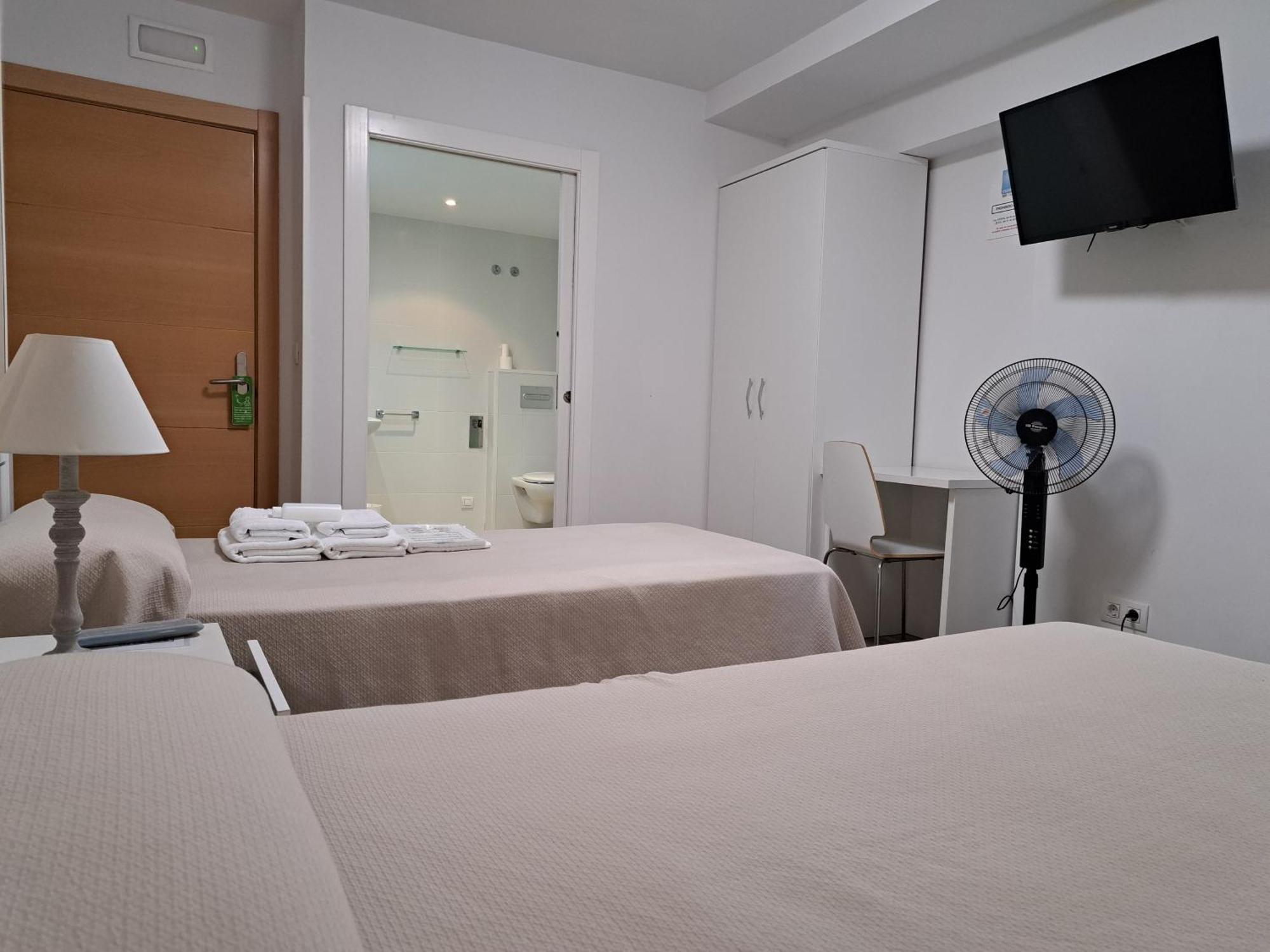 Pension Iruna Santurtzi ภายนอก รูปภาพ