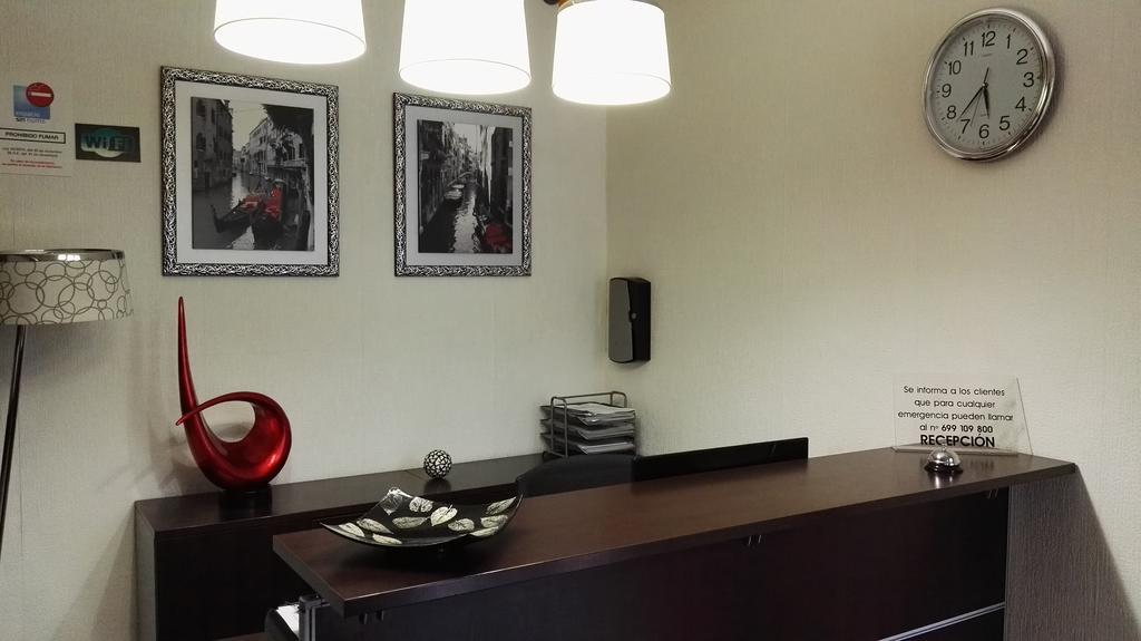 Pension Iruna Santurtzi ภายนอก รูปภาพ